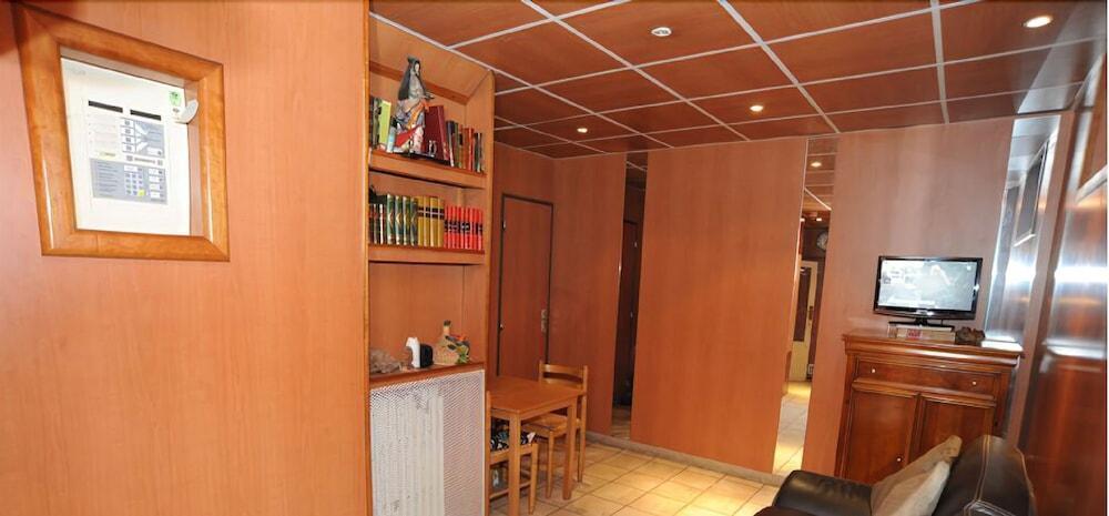 Sully Hotel Paris Bagian luar foto