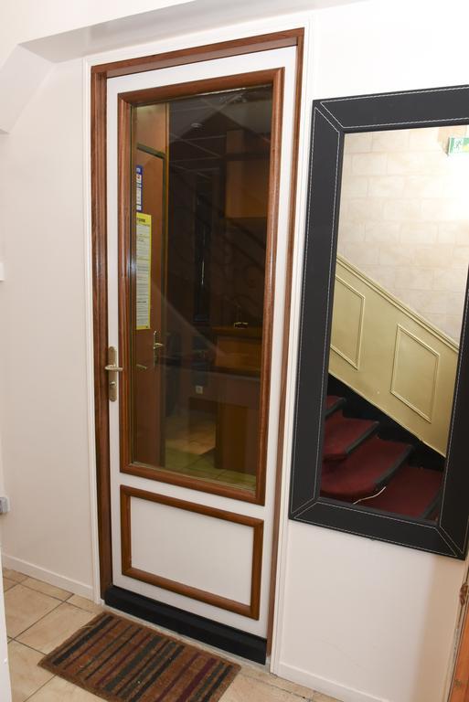 Sully Hotel Paris Bagian luar foto