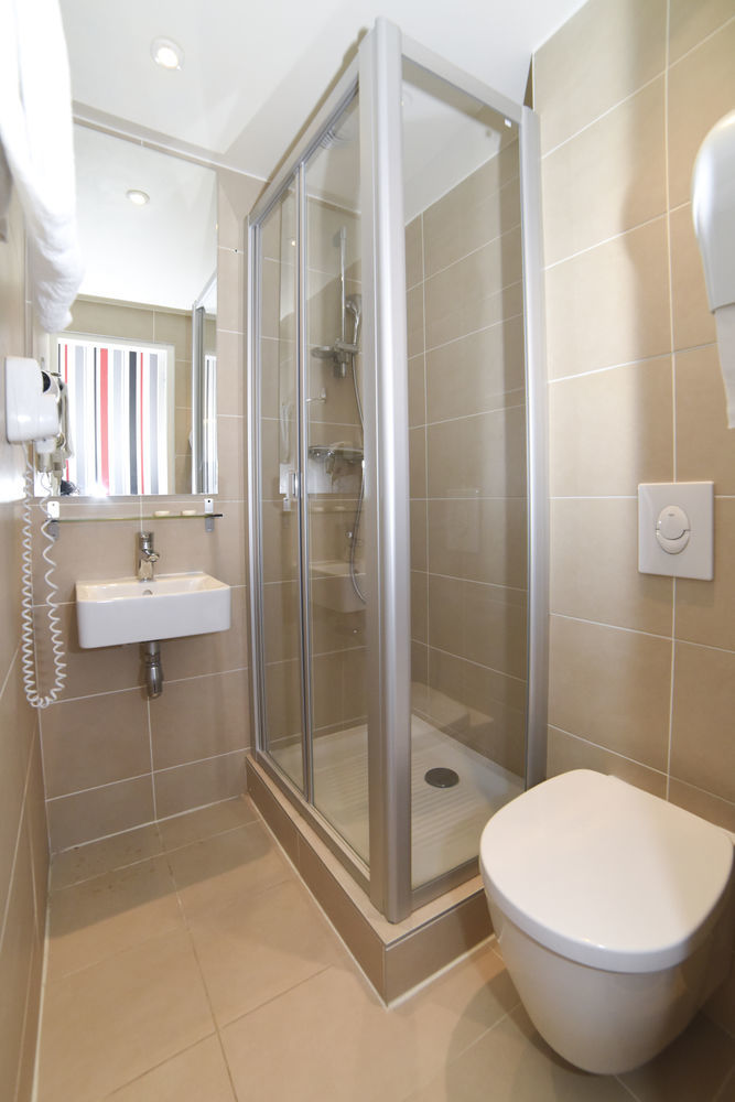 Sully Hotel Paris Bagian luar foto