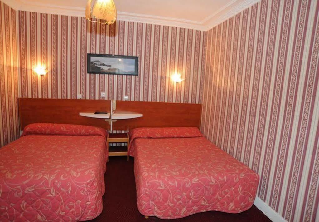 Sully Hotel Paris Bagian luar foto