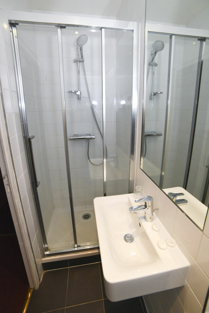Sully Hotel Paris Bagian luar foto