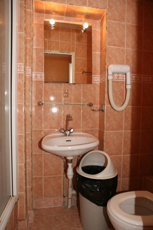 Sully Hotel Paris Bagian luar foto